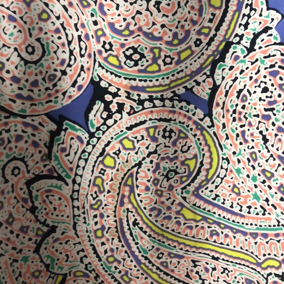 The Limited Flowy Patterned Tank - Picture 3 of 6